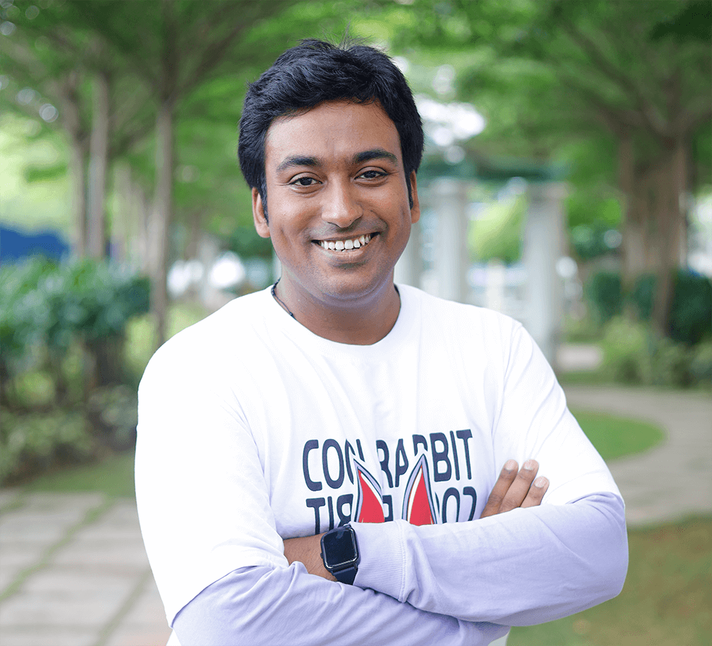 Alston Antony outdoors, smiling — Digital Marketing Tamil